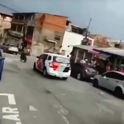 Pega nada pora
