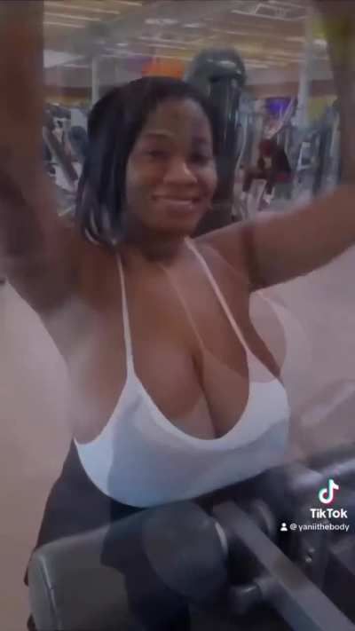 @yaniithebody