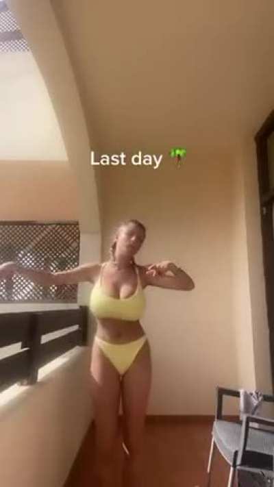 Last day 😍👙
