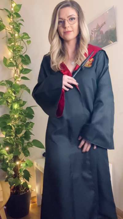 Would you Slytherin to my Chamber of Secrets?.. 🐍🧙🏻‍♀<wbr>️