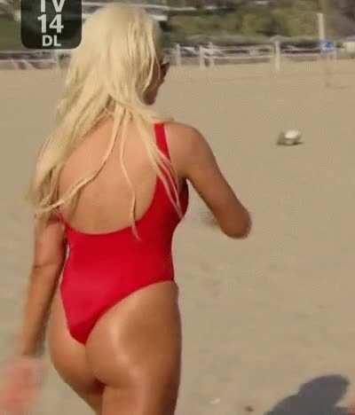 Lifeguard Maryse