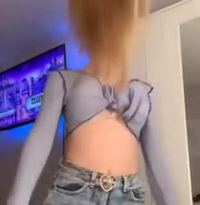 Slowed down to see them tits bounce
