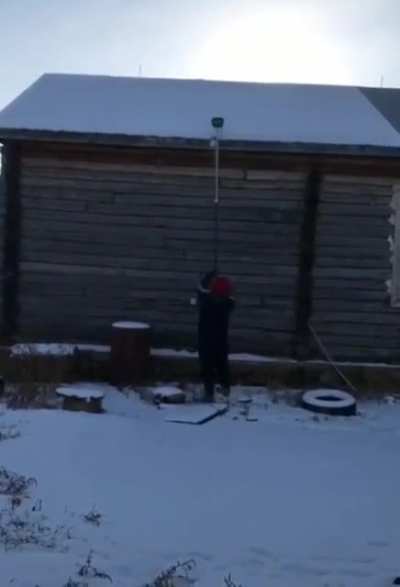 HomEowNer SmoTheRed in aVaLanChe