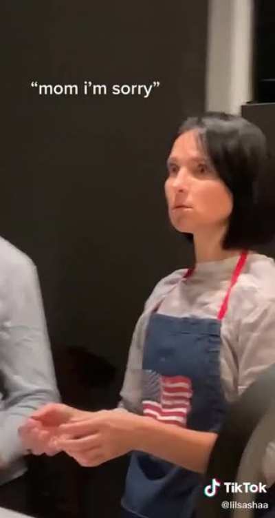 Guys mom is a hairdresser