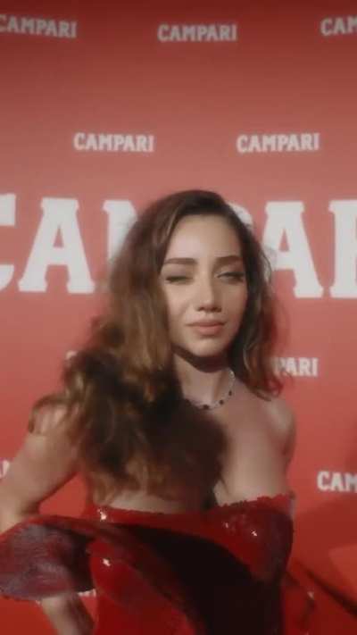 Özge Özacar