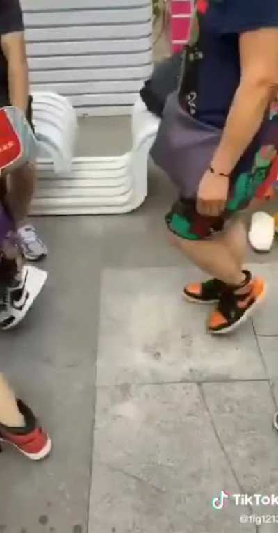 Wear Rap with confidence in China
