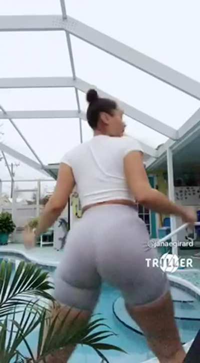 😲