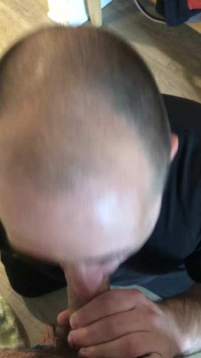 Cocksucker @youseemee123 on tele wants to be a famous cum dump