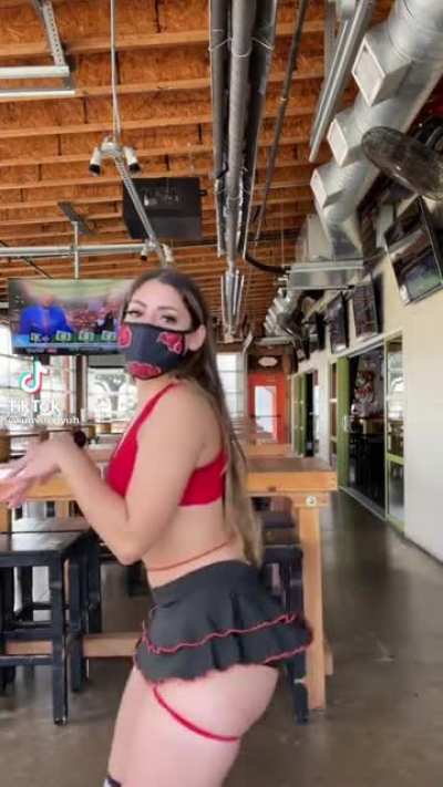 What restaurant is this? Asking for a friend 😅
