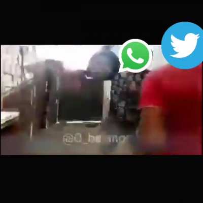 Twitter vs whatsapp