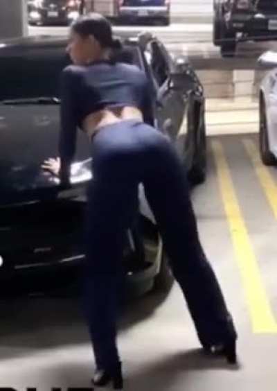 Shaking that ass