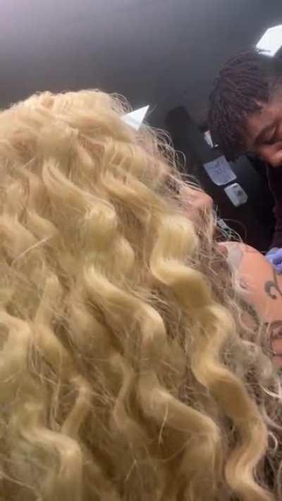I think she fucked up by doing a 🦋 🤔