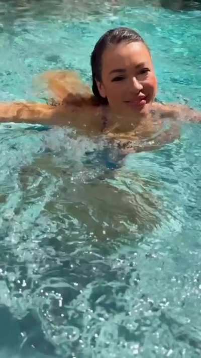 Jenni Neidhart (Natalya's Sister)