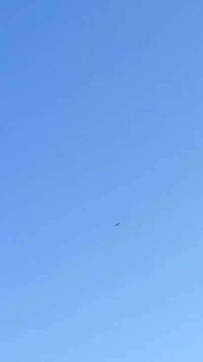 I'm assuming this is a B2 Stealth Bomber?
