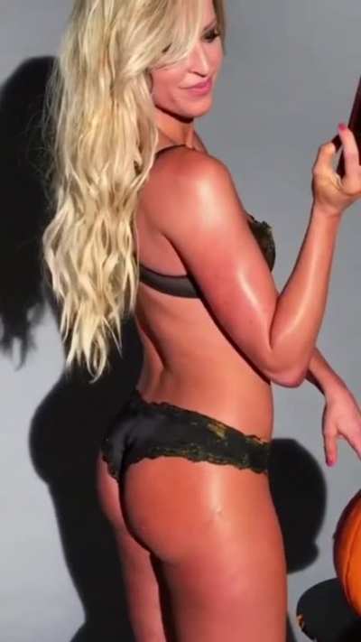 That Time Prime Summer Rae wiggled and jiggled that Hot Ass For Us!