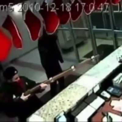 Bri’ish people robbing be like: