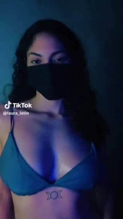 @laura_latin