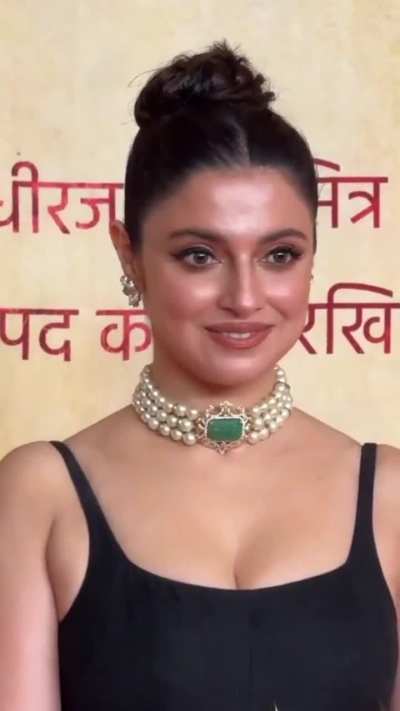 Divya Khosla Black Dress 🖤🔥