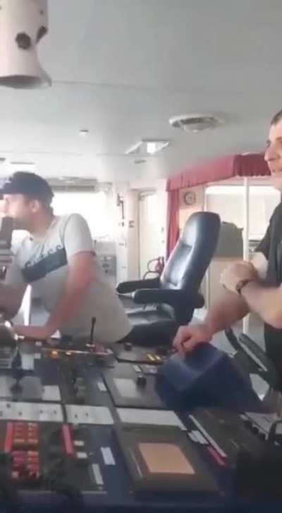 The Georgian bulk carrier refused to refuel the Russian ship