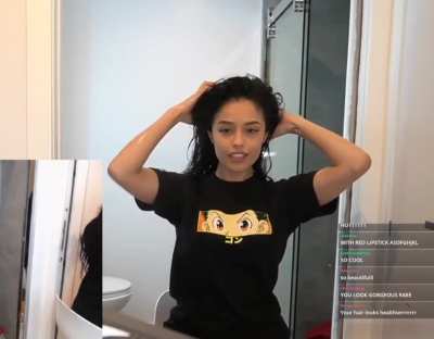 Wet hair Rae
