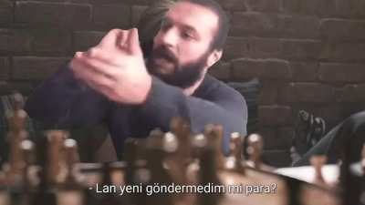 1 hafta kadar önce atomdan editler insta sayfasinin the quens gambit aykut version videosunun aynisini daha kaliteli ve uzerinde adamin etiketi olmayan versiyonunu yapmistim simdi adam ikincisini yapmis bununda aynisini kendim yaptim altyazisina kadar ve 