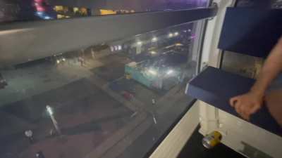 Spotted giving head on the Brisbane Ferris Wheel