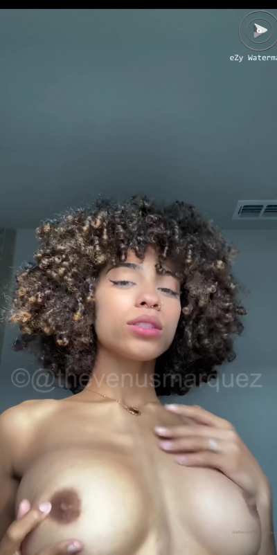 Venus m