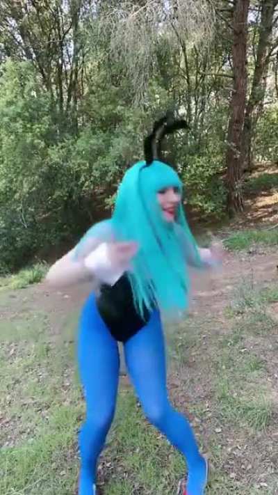 Lady pizza hug