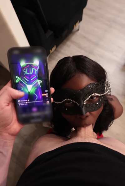 Sucking him while he scrolls