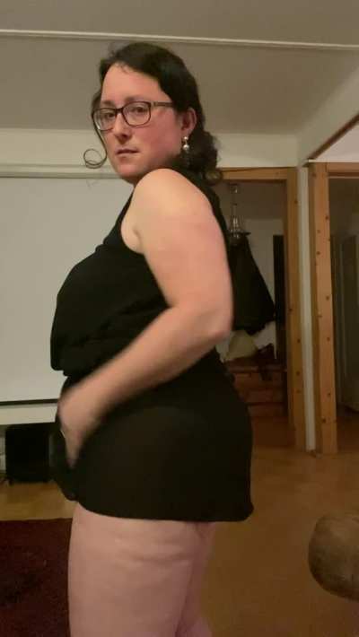Would you consider dating your next door Milf?