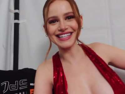 Damn That Cleavage