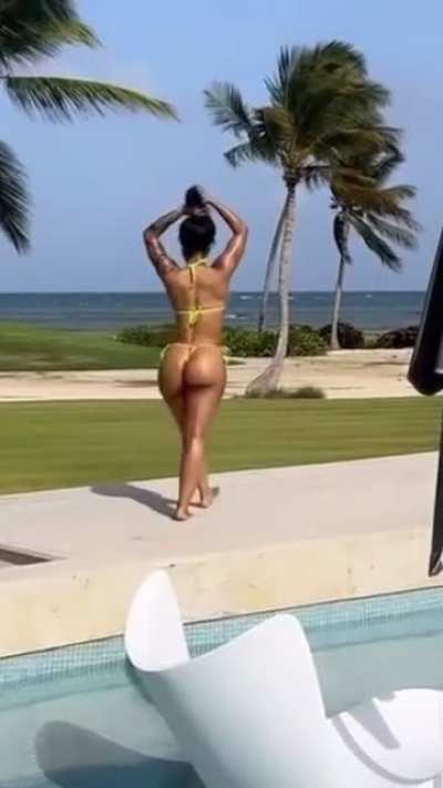 Ari’s Legendary Cheeks