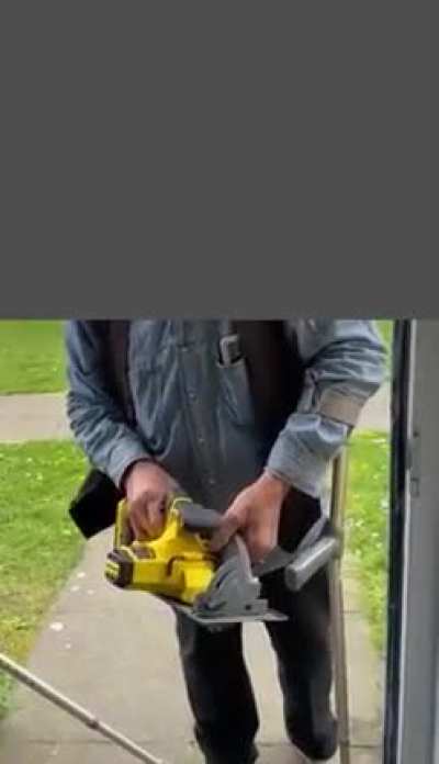 Landlord threatens tenant with an electric saw during attempted eviction (Ireland)