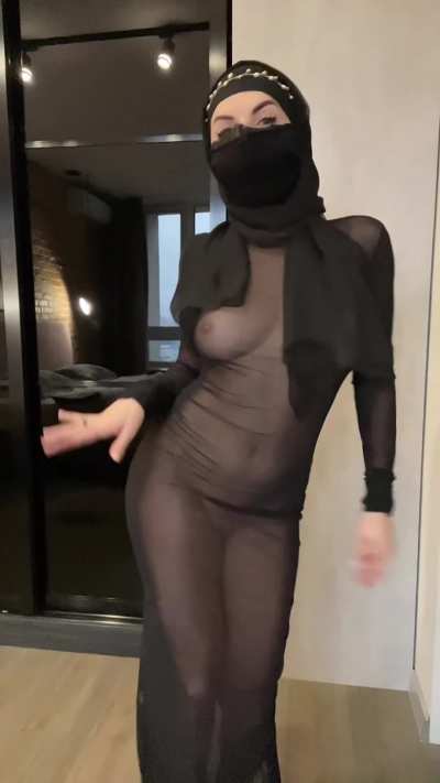 Hot Arabian dance