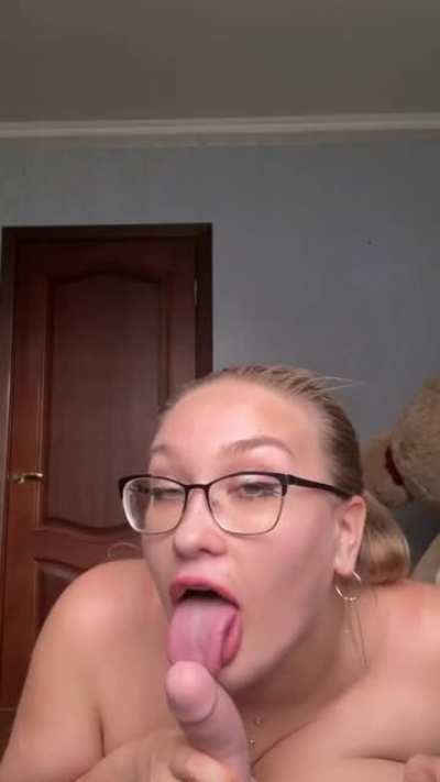 Cheryl Blossom (Lana Bunny) Secretary Dildo Blowjob & Titfuck