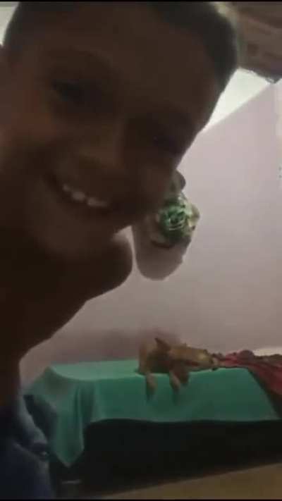 Hmmm pego no flagra né safado