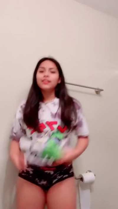 1st twerk video