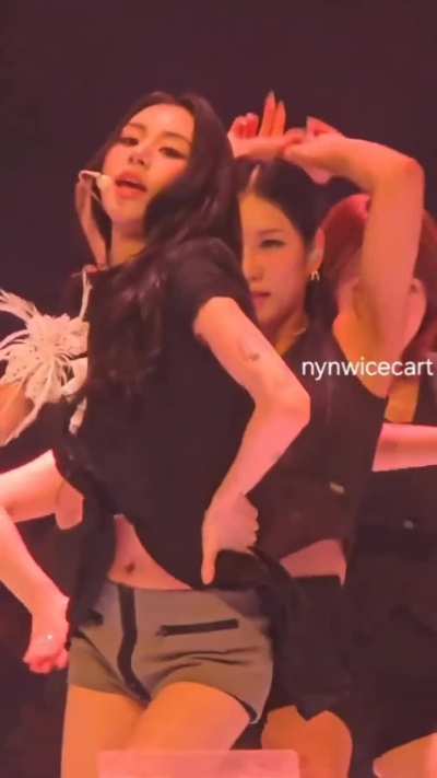 Chaeyoung 🔥