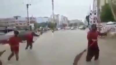Mulk Kay Masalay hal karnay hayin to Zimmedari khud bhi uthani padegy. Prod of u Karachi Today