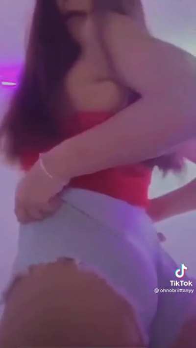 Make em dance 🍑