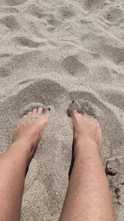 The warm sand feels so good between my toes…..so would your load