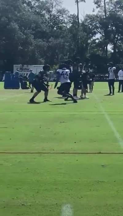 Walker Little vs Travon Walker