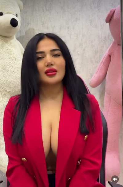 Melek Azad