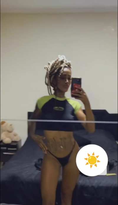 Esther Pelizzary