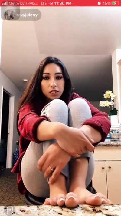 (2)
