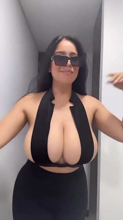 black straps