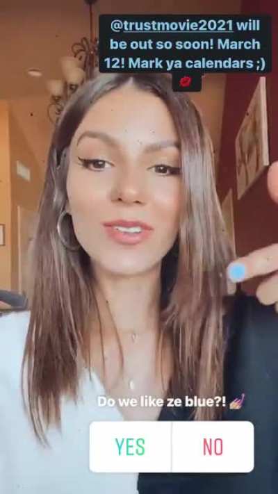 Blue nails
