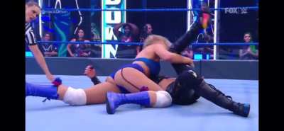 (Smackdown Spoiler) Lacey Evans with the amazing athleticism!