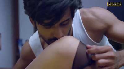 Manvi Chugh Breasts & Threesome Sex Scene – Intense Moaning & Exposure 🔥 Woodpecker Ullu (2020)