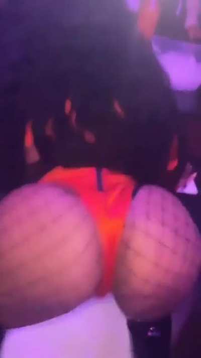 Jayda throwing that shit😩<wbr>😩😩😩